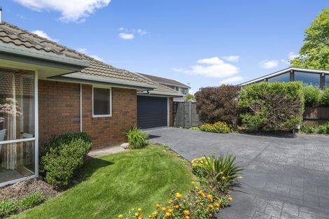 Photo of property in 9 Wittys Road, Avonhead, Christchurch, 8042