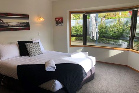 Photo of property in 11 Krissell Place, Acacia Bay, Taupo, 3330