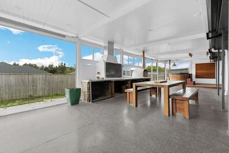 Photo of property in 24 Tauroa Drive, Tuakau, 2121