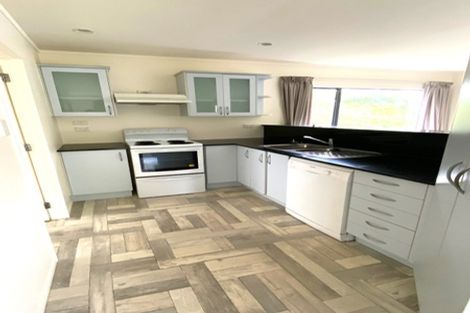 Photo of property in 16a Tonkin Drive, Sunnynook, Auckland, 0620