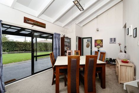 Photo of property in 137 Don Buck Road, Massey, Auckland, 0614