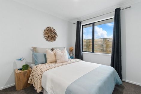 Photo of property in 35 Ballintoy Park Drive, Welcome Bay, Tauranga, 3175