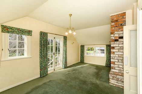 Photo of property in 407 Frankley Road, Ferndale, New Plymouth, 4310