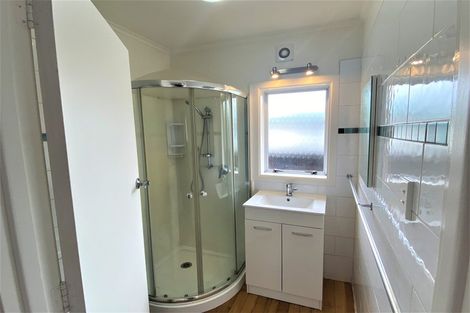 Photo of property in 8 Hunua Road, Papakura, 2110