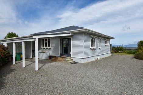 Photo of property in 180 Te Wharau Road, Admiral Hill, Masterton, 5883
