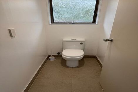 Photo of property in 2/6 Raddock Place, Half Moon Bay, Auckland, 2012