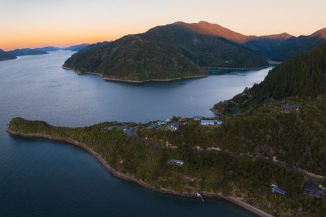 Photo of property in 318 Port Underwood Road, Whatamango Bay, Picton, 7281