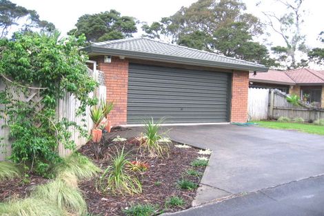 Photo of property in 45 Waimoko Glen, Swanson, Auckland, 0612
