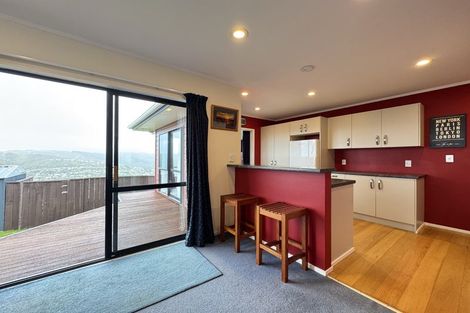 Photo of property in 16 Cathie Place, Karori, Wellington, 6012