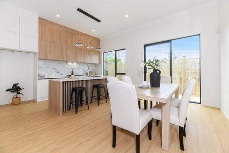 Photo of property in 11a/1 Falstone Lane, Browns Bay, Auckland, 0630
