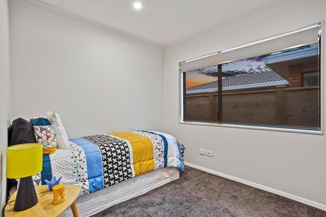 Photo of property in 2/65 Granville Drive, Massey, Auckland, 0614