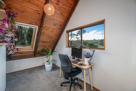 Photo of property in 172 Huia Road, Titirangi, Auckland, 0604