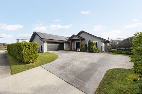 Photo of property in 32 Glaisdale Crescent, Flagstaff, Hamilton, 3210