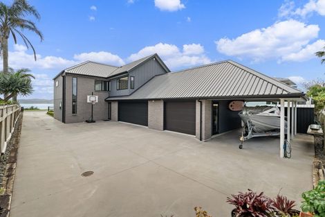 Photo of property in 235 One Tree Point Road, One Tree Point, 0118