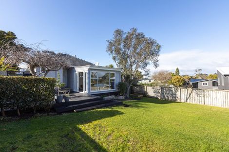 Photo of property in 34a Abbotleigh Avenue, Te Atatu Peninsula, Auckland, 0610