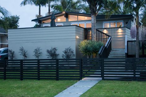 Photo of property in 26 Pipitea Place, Massey, Auckland, 0614