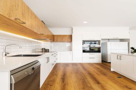 Photo of property in 7 Hudson Bay Road, Hobsonville, Auckland, 0616