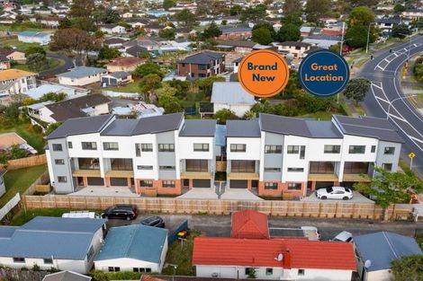 Photo of property in 723b Massey Road, Mangere, Auckland, 2022