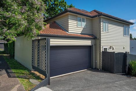 Photo of property in 4/19 Rodney Road, Northcote Point, Auckland, 0627