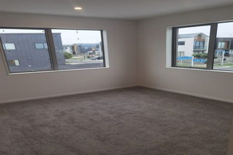 Photo of property in 2 Hoia Street, Papakura, 2110