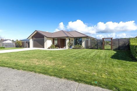 Photo of property in 10 Gladys Place, Levin, 5510