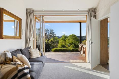 Photo of property in 243 Clevedon Kawakawa Road, Clevedon, Papakura, 2585