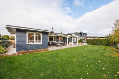 Photo of property in 6 Wallace Place, Hokowhitu, Palmerston North, 4410