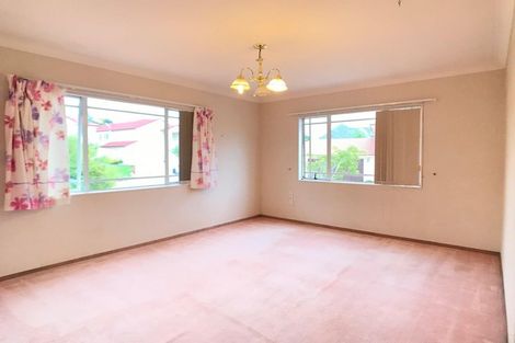 Photo of property in 19 Mansion Court, West Harbour, Auckland, 0618