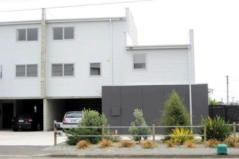 Photo of property in 143 Purchas Street, Edgeware, Christchurch, 8013