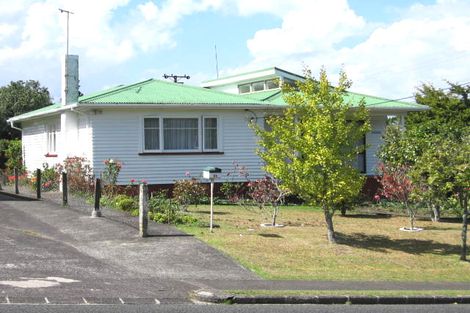 Photo of property in 28 Parker Avenue, New Lynn, Auckland, 0600