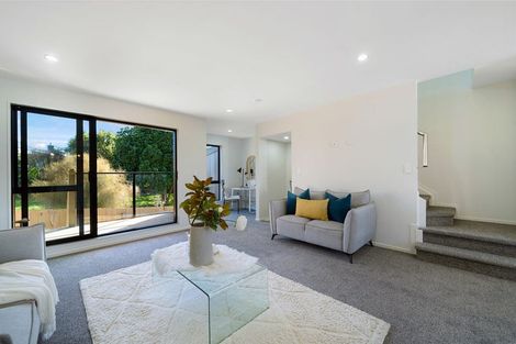 Photo of property in 11 Sarona Avenue, Glen Eden, Auckland, 0602