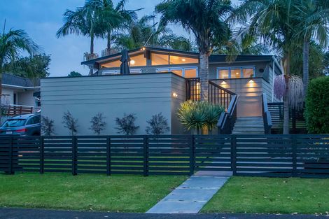 Photo of property in 26 Pipitea Place, Massey, Auckland, 0614