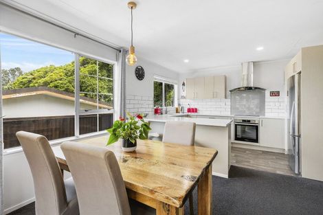 Photo of property in 1/40 Salford Street, Newlands, Wellington, 6037