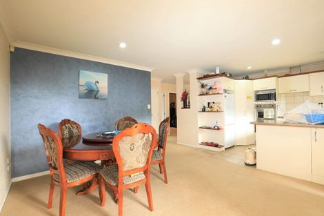 Photo of property in 13 Redcastle Drive, East Tamaki, Auckland, 2013