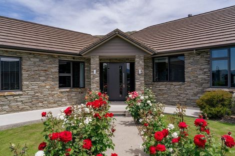 Photo of property in 48 Kelliher Drive, Wanaka, 9305