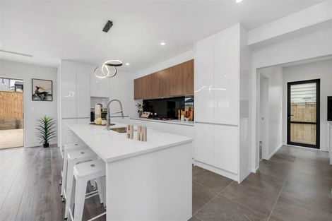 Photo of property in 60 Drumbuoy Drive, Flat Bush, Auckland, 2019