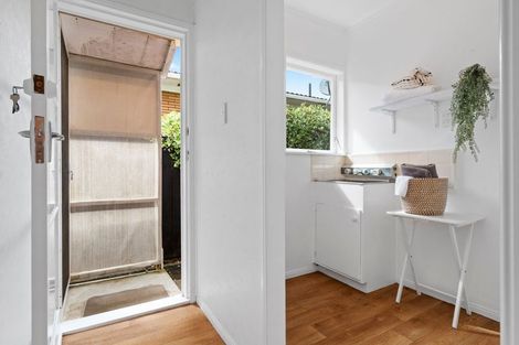 Photo of property in 26 Beechdale Crescent, Pakuranga Heights, Auckland, 2010