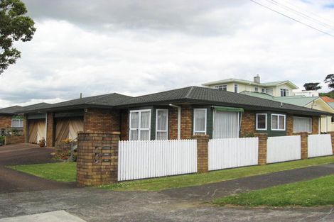 Photo of property in 2/25 Scott Avenue, Mangere Bridge, Auckland, 2022