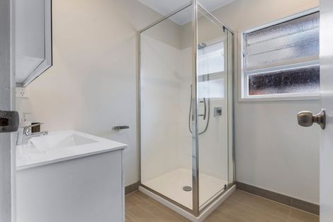 Photo of property in 20 Rotoiti Avenue, Pakuranga Heights, Auckland, 2010