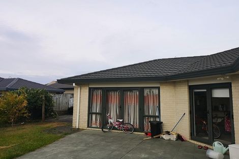 Photo of property in 22 Maghera Drive, East Tamaki Heights, Auckland, 2016