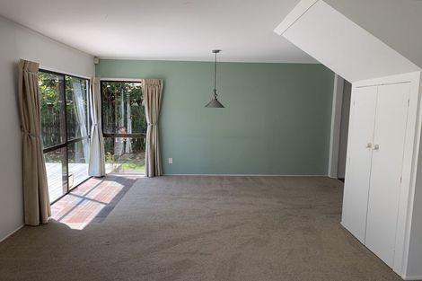 Photo of property in 1/15 Fairfax Avenue, Northcote, Auckland, 0627