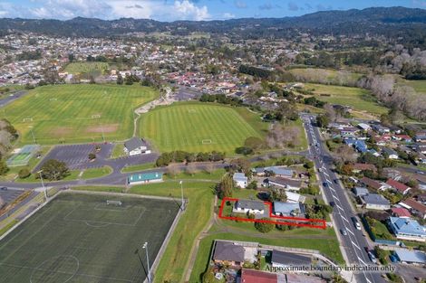 Photo of property in 106 Seymour Road, Sunnyvale, Auckland, 0612