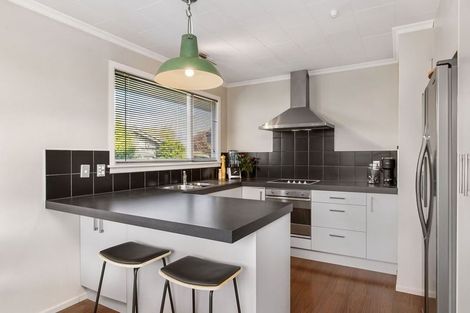 Photo of property in 13 Claremont Avenue, Papanui, Christchurch, 8053