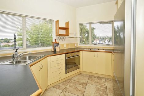 Photo of property in 112u4 Clarence Street, Hamilton Lake, Hamilton, 3204