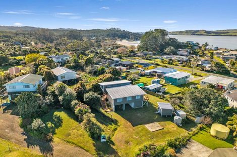 Photo of property in 18 Mariner Cove Road, Tinopai, Matakohe, 0593