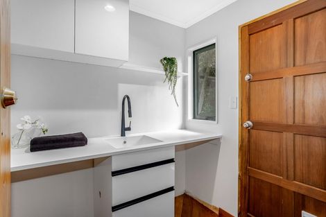 Photo of property in 107 Cockayne Road, Khandallah, Wellington, 6035