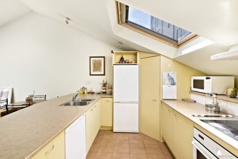 Photo of property in Courtenay Mews Apartments, 18/14u Alpha Street, Te Aro, Wellington, 6011