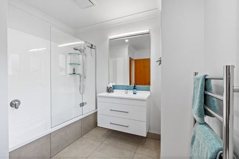 Photo of property in 2/24 Penzance Road, Mairangi Bay, Auckland, 0630