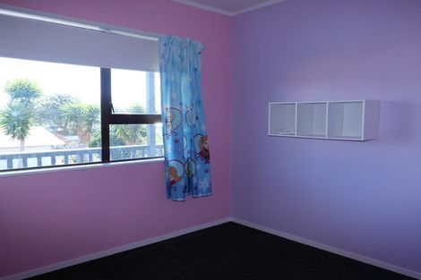 Photo of property in 8 Olive Terrace, Paraparaumu Beach, Paraparaumu, 5032
