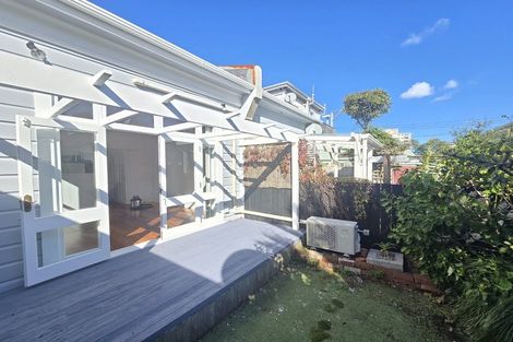 Photo of property in 168 Tasman Street, Mount Cook, Wellington, 6021